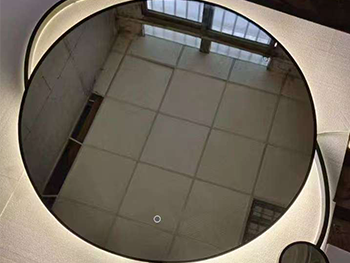 Smart Reflective Bathroom Mirror Smart Reflective Bathroom Mirror