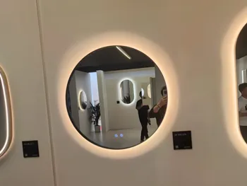 HD blue light bathroom mirror