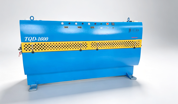 1600-Tracked-Tractor-for-Agricultural-Applications.png 1600-Tracked-Tractor-for-Agricultural-Applications.png