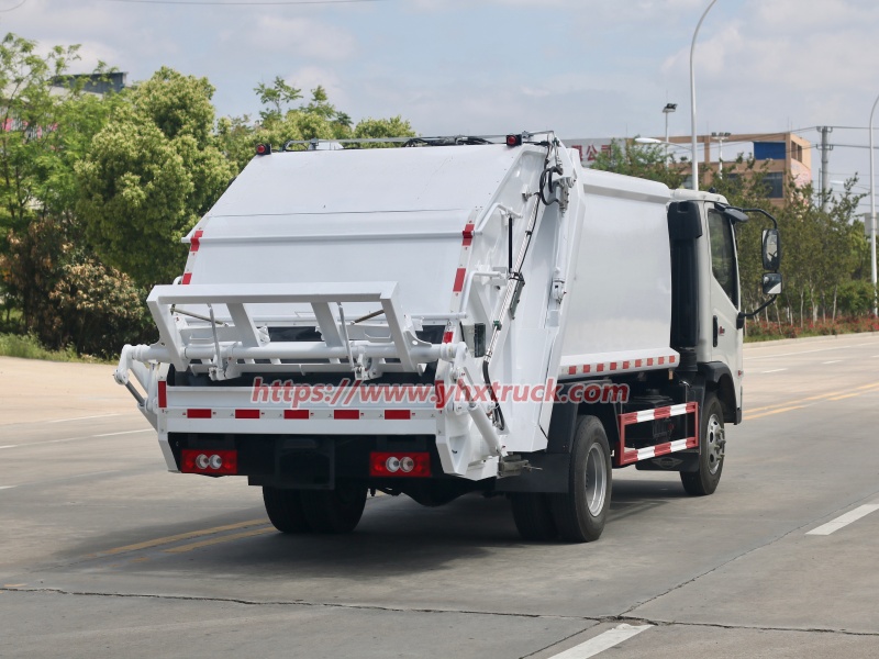 Rear Loader Refuse Compactor Truck Rear Loader Refuse Compactor Truck