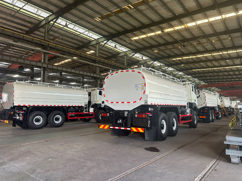 water tank truck (2).jpg water tank truck (2).jpg