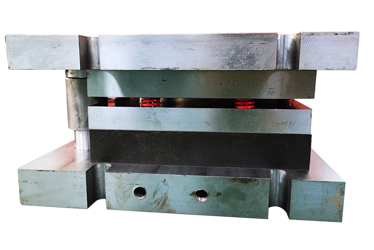 Crescent Cutting Mold Crescent Cutting Mold