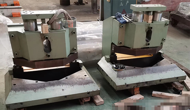 Crescent Cutting Mold Crescent Cutting Mold