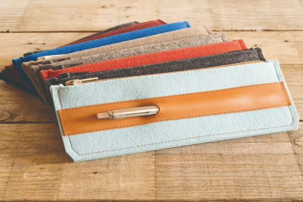 Cheap large capacity 3mm thick felt pen holder 