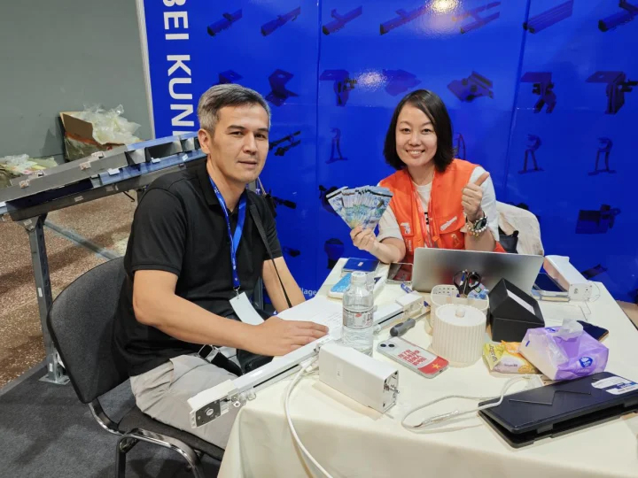 Kazakhstans-Home-Tech-Electra-Exhibition-Shines-Bright2.jpg Kazakhstans-Home-Tech-Electra-Exhibition-Shines-Bright2.jpg