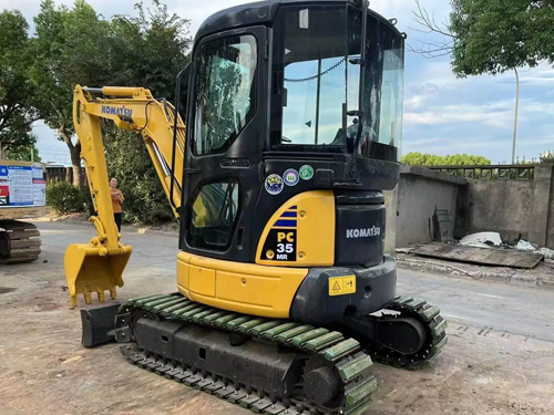 Used Komatsu PC35 Flexible Mini Excavator Used Komatsu PC35 Flexible Mini Excavator