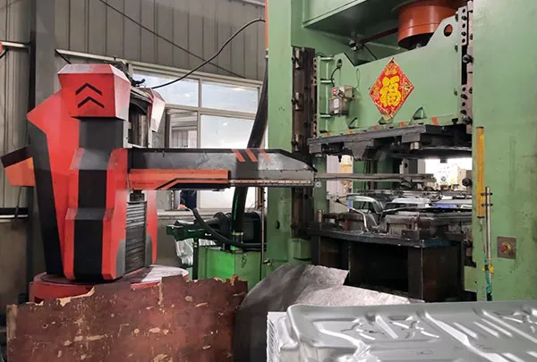 Single-station Floor Feeder, 20kg Swing-arm Robot