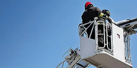 High altitude work vehicle