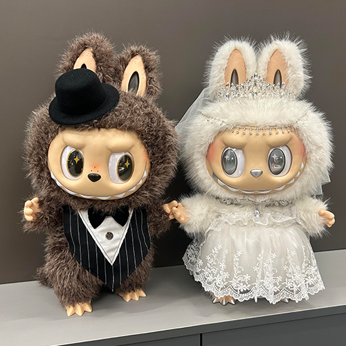 Labubu Gift Set Interchangeable-outfit Plush Toy Bulk Purchase Europe Labubu Gift Set Interchangeable-outfit Plush Toy Bulk Purchase Europe