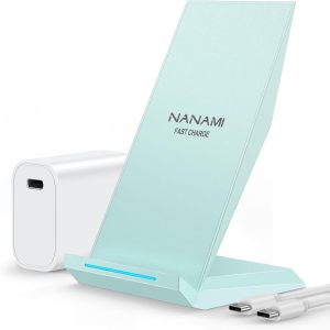 ACM220G-NANAMI Fast Wireless Charger, Charging Stand[with 20W PD Charger] Compatible with iPhone 17/16/15/14/13/12/12, Desktop Charger Stand for Samsung Galaxy S26/S26+/S25/S25+/S25 Ultra/S24/S23/S22/S21/S20