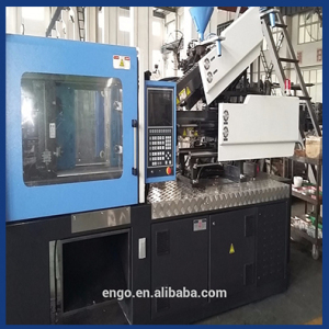 Mix color and two color injection molding machine
