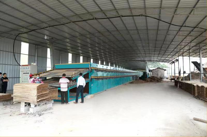 Roller veneer dryer