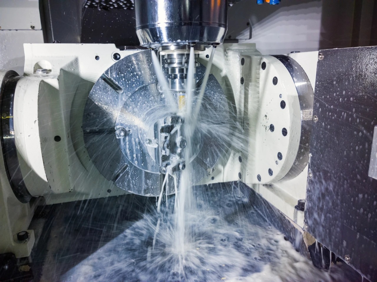 5-axis-cnc-machining.jpg 5-axis-cnc-machining.jpg