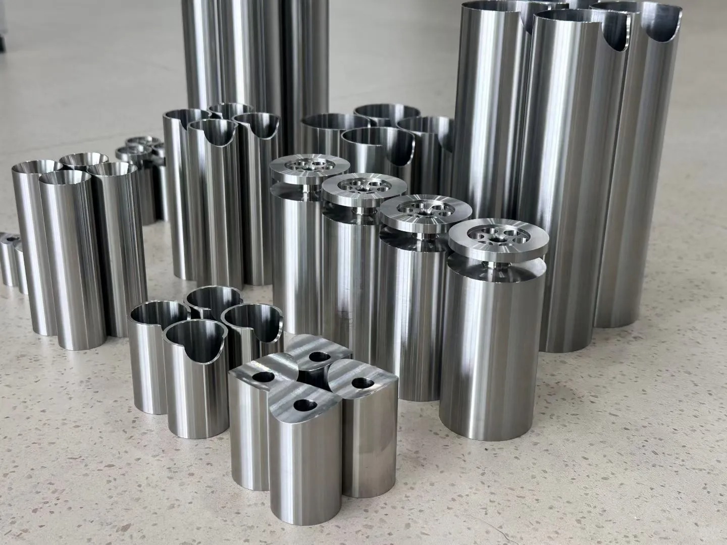 cnc-machine-shop-workshop.jpg cnc-machine-shop-workshop.jpg