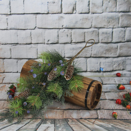 59Cm Künstlicher dekorativer Weihnachts-Swag / Drop mit Tannenzapfen und blauen Beeren