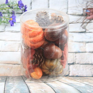 Calabaza de crookneck agrietada de la caja de regalo vegetal decorativa artificial / calabaza del molino / Borgoña