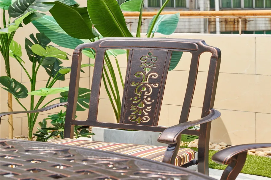 Guide d'achat de meubles de patio en fonte d'aluminium : comment choisir des ensembles d'extérieur durables toutes saisons