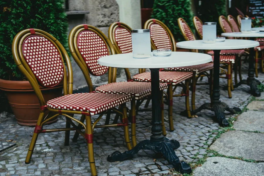 How to Choose Restaurant Furniture: A Comprehensive Guide for Style, Function, and Durability