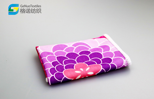 25 Square Handkerchiefs Printed with Glass Cloth 25 Square Handkerchiefs Printed with Glass Cloth