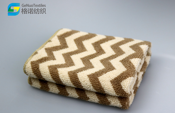 Cationic Striped Wavy Towel