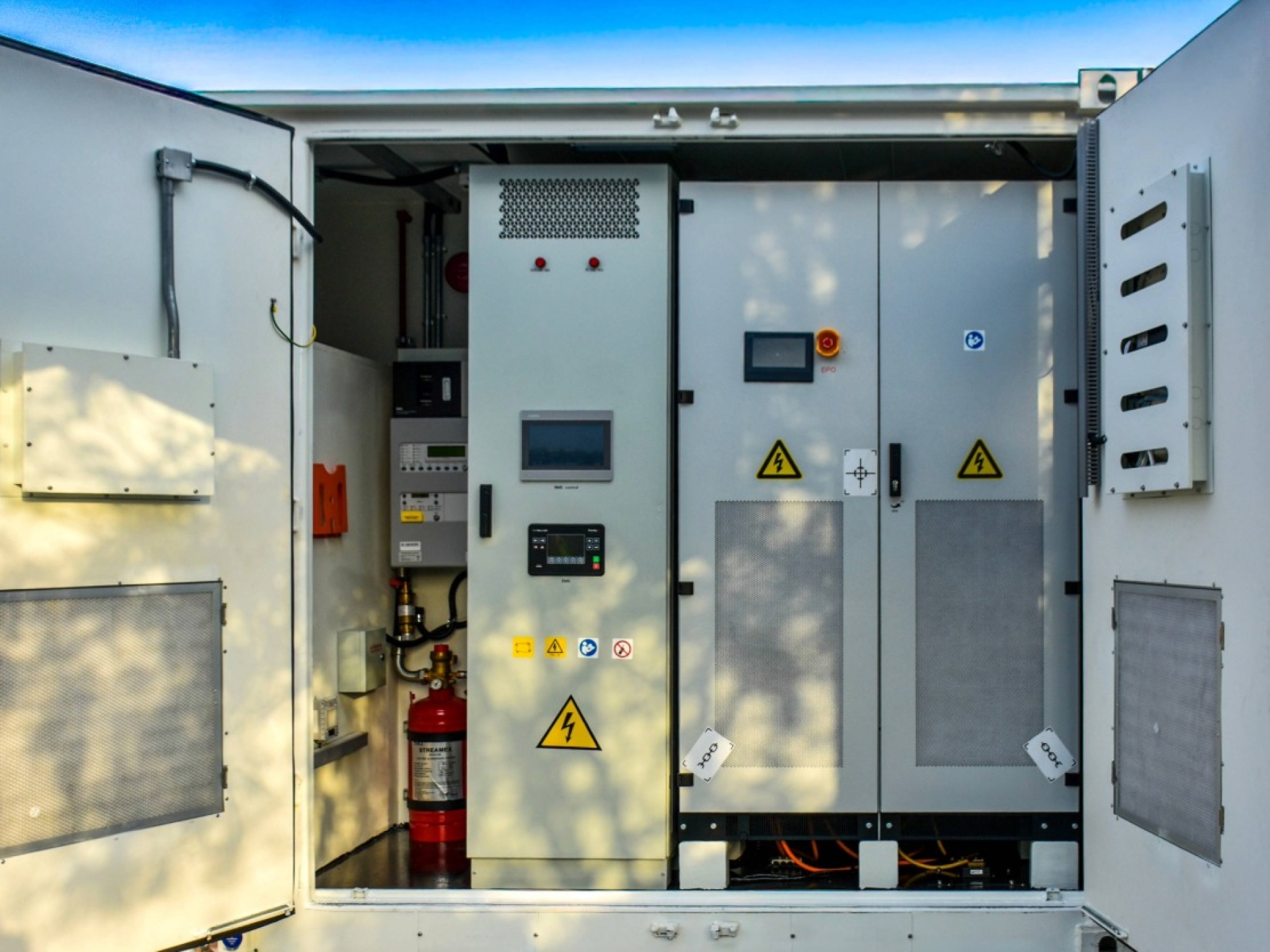 Dubai Commercial Facility Energy Storage Project-2.jpg Dubai Commercial Facility Energy Storage Project-2.jpg