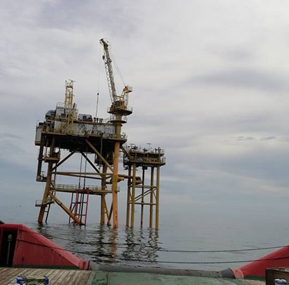 Why marine platform offshore crane need to install load capacity indicator system?