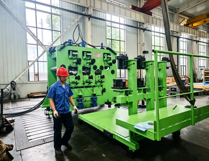 Jiade tension leveler whole machine assembly workshop
