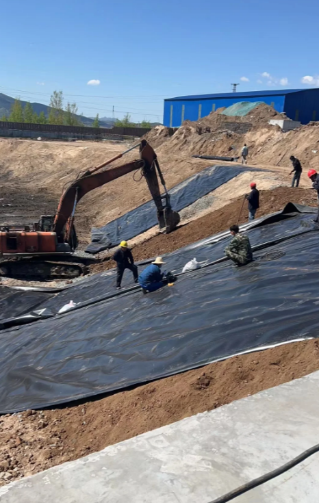 Wastewater Composite Geomembrane for Industrial Effluent Ponds