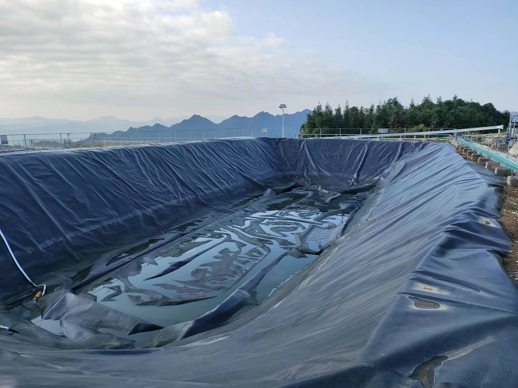 R-C (3).jpg R-C (3).jpg