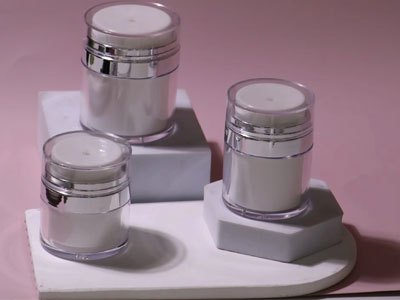 15ml-30ml-50ml-Airless-Plastic-Jars-for-Skin-Care-Serum-&-Cosmetic-Cream-with-Pump-Sprayer-and-Screen-Printing.jpg 15ml-30ml-50ml-Airless-Plastic-Jars-for-Skin-Care-Serum-&-Cosmetic-Cream-with-Pump-Sprayer-and-Screen-Printing.jpg