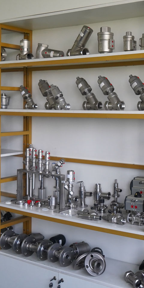 Pneumatic angle seat valve product display image.jpg Pneumatic angle seat valve product display image.jpg