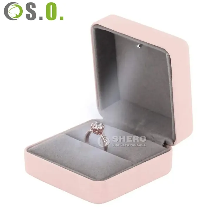 High quality Hot selling Custom logo pink Metal jewelry storage box iron Jewel packaging box for ring earring