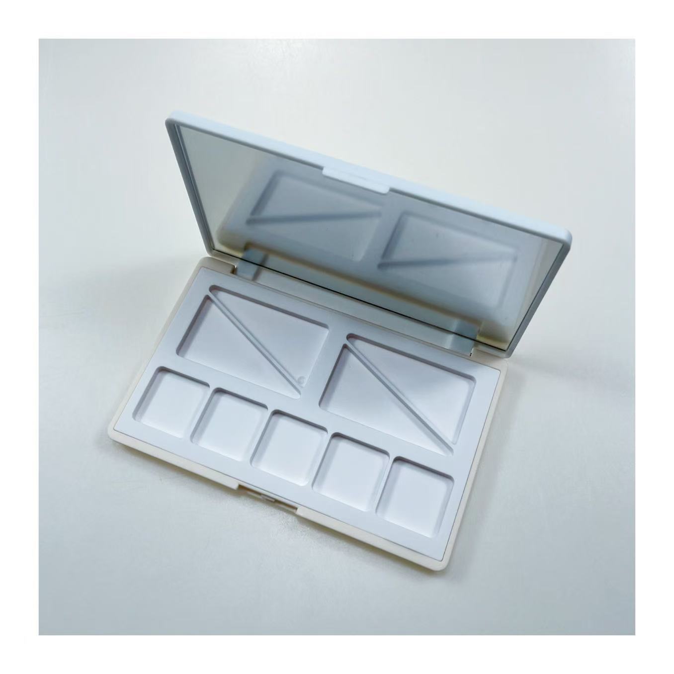 Custom Cosmetic Packaging with Logo Printing