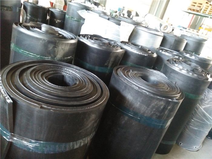 Oil resistant fluororubber sheet.jpg