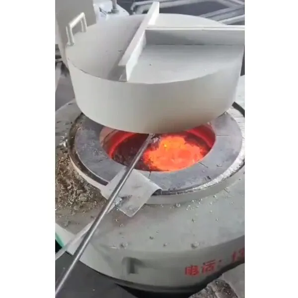 Pit type non-ferrous metal smelting furnace