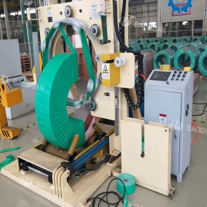 Vertical heavy-duty wrapping and packing machine