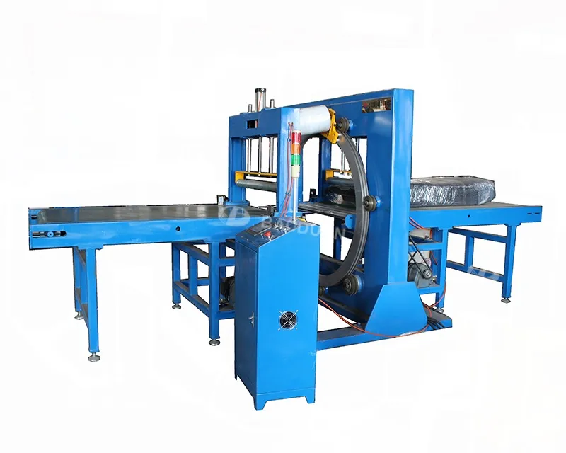 Horizontal pipe wrapping machine