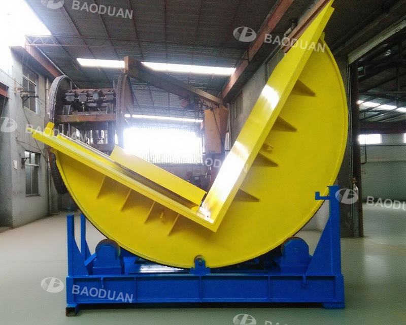 Pallet Inverter with Safety Lock