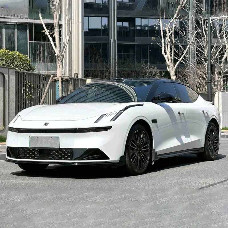 2025 LYNK & CO 10 EM-P