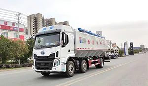 Liuzhou Motor short wheelbase bulk feed truck