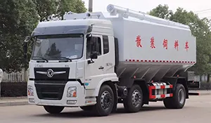 Dongfeng Changxing small three-axle bulk feed transport vehicle