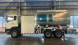 Dongfeng-8 aircraft refueling