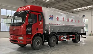Jiefang J6 small three-axle bulk feed transport truck (30-36 cubic meters)