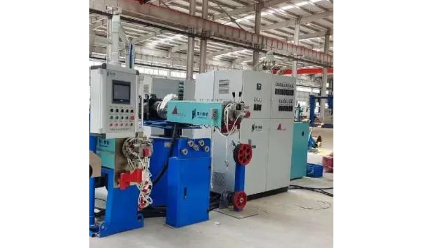 Automatic 70 Extruder for Plastic Processing