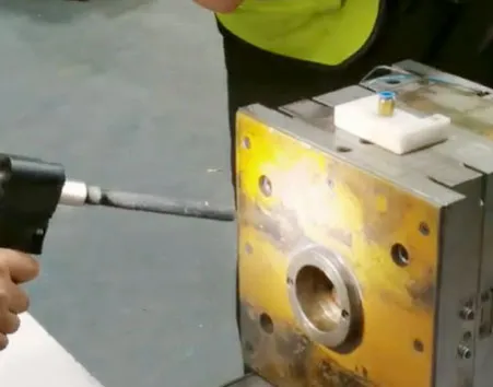 Caja de la m&aacute;quina limpiadora de hielo seco