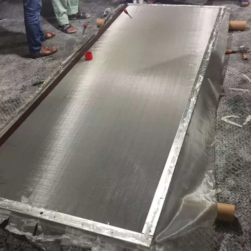 High-strength lightweight honeycomb panel