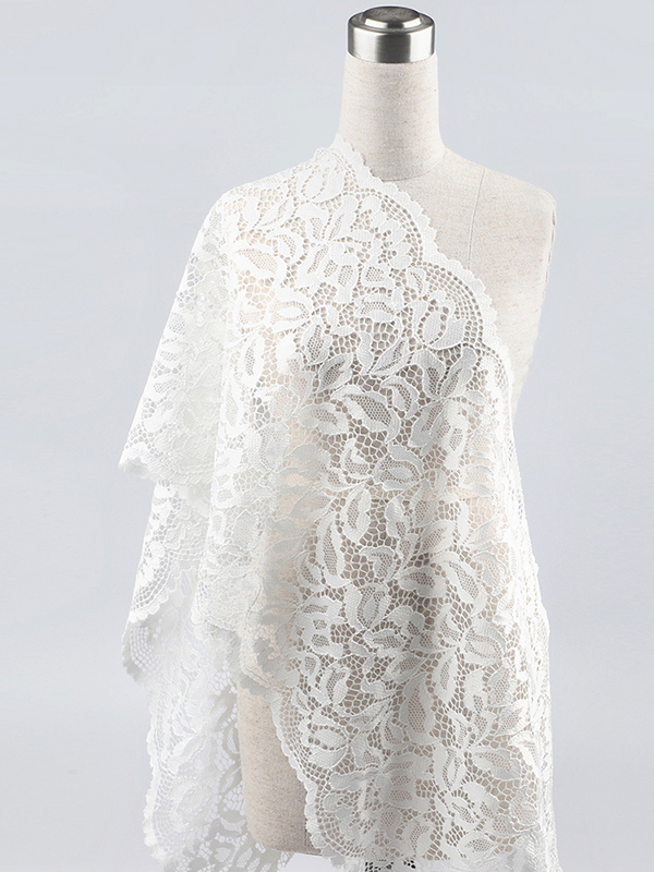 Romantic Scalloped Edge Lace