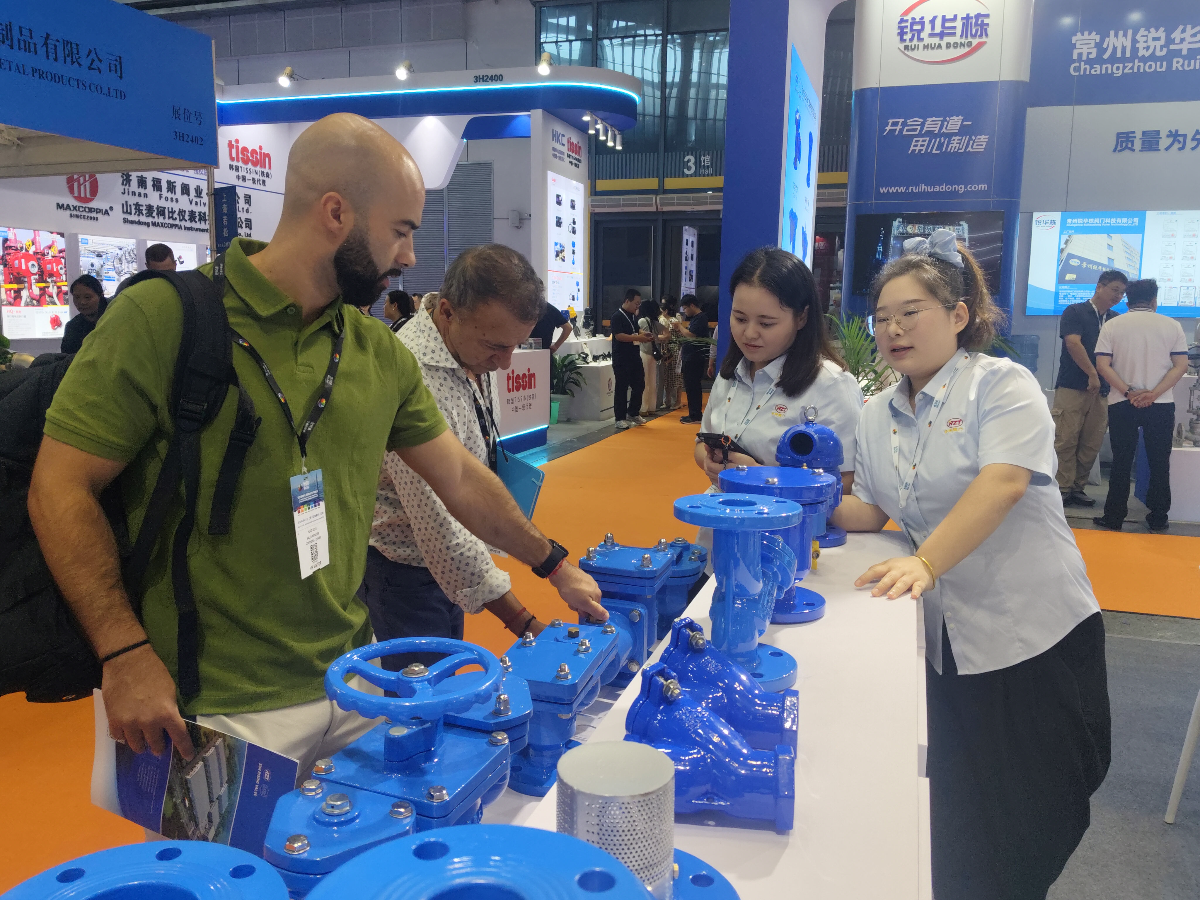 c9e86b9e-4785-4dbc-8f68-2146f8436ea9.jpg