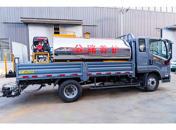 Bitumen Spreader Vehicle