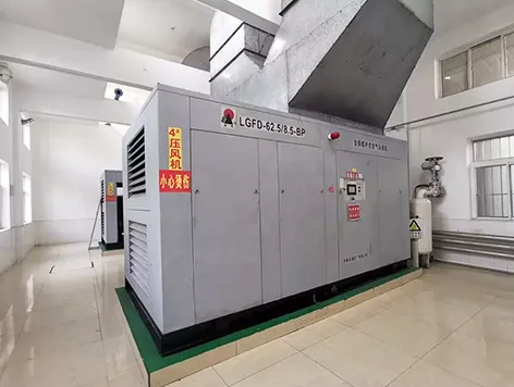 Gansu Huating Coal Industry 62 cubic 6000V high voltage air-cooled variable frequency screw compressor